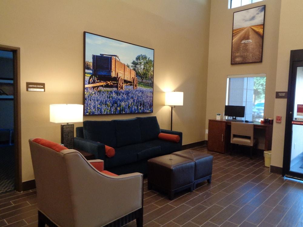 Comfort Suites Lufkin Buitenkant foto